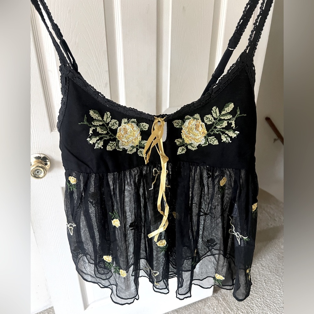 NWT URBAN OUTFITTERS MESH TANK
